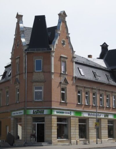Faserzementplattendeckung dunkelgrau Struktur