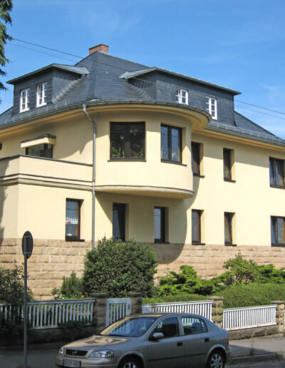 Schieferdeckung mit eingebundener Wangenkehle